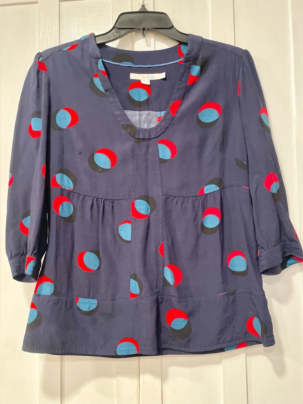Boden Dark Navy Geometric Print 3/4 Sleeve Tiered Top Size 6- Runs Smaller